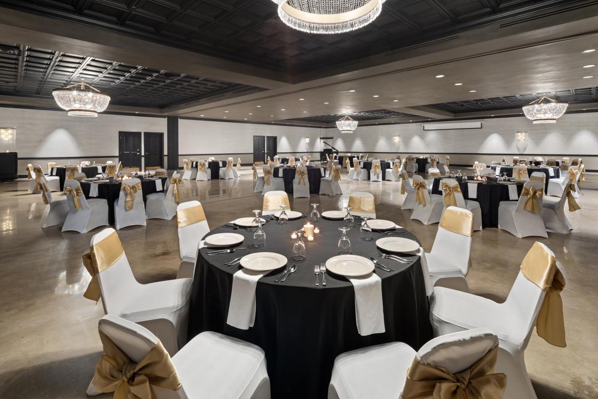 The Highlander Hotel, Ascend Hotel Collection Iowa City Bagian luar foto